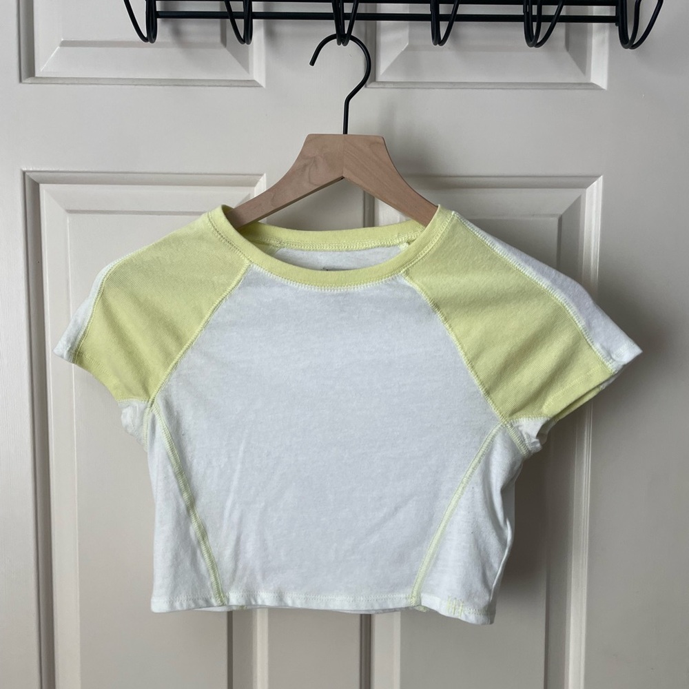 ⚡️ BDG Urban Outfitters Womens L Baaseball Tee Cropped White Yellow ⚡️
